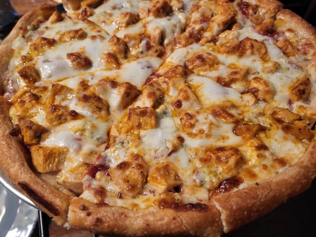 (10) Buffalo Chicken Pizza